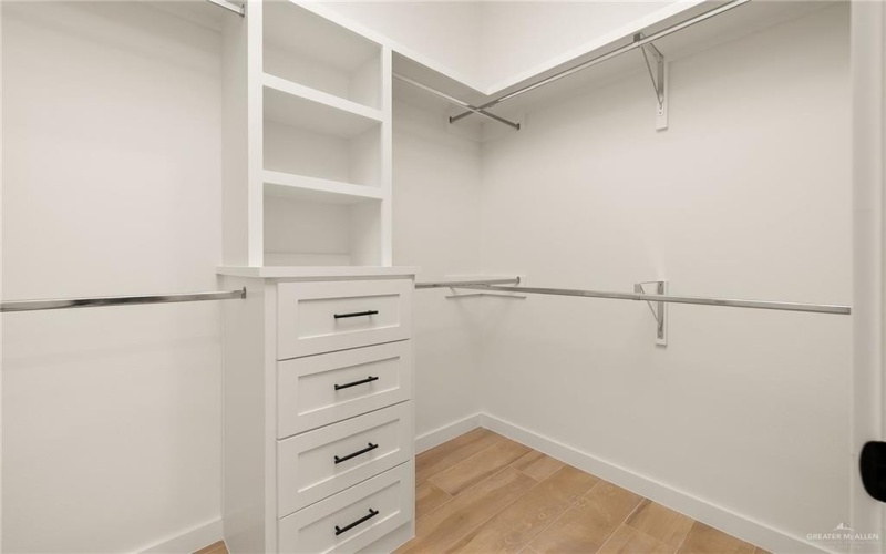 1012 N Trinity Street, Edinburg, TX 78541, 3 Habitaciones Habitaciones , ,2 BañosBaños,Residential,En Venta,1012 N Trinity Street,0,483493