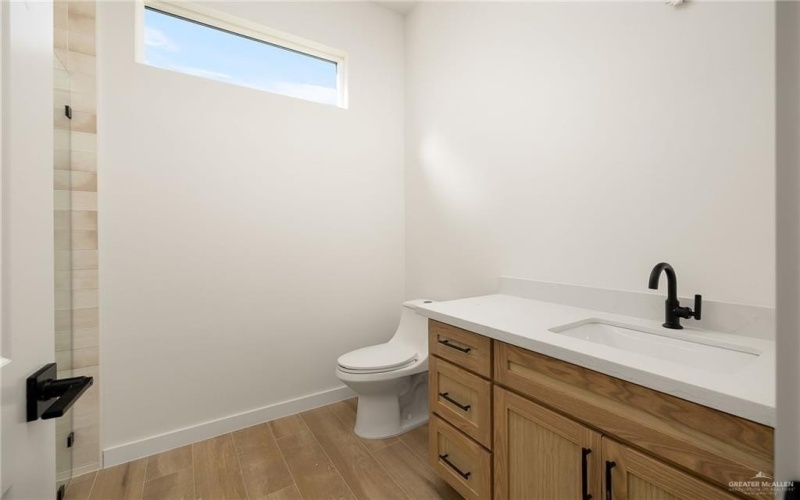 1012 N Trinity Street, Edinburg, TX 78541, 3 Habitaciones Habitaciones , ,2 BañosBaños,Residential,En Venta,1012 N Trinity Street,0,483493