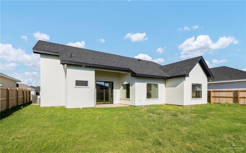 1012 N Trinity Street, Edinburg, TX 78541, 3 Habitaciones Habitaciones , ,2 BañosBaños,Residential,En Venta,1012 N Trinity Street,0,483493