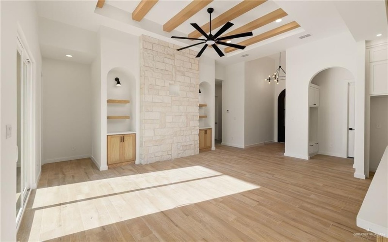 1012 N Trinity Street, Edinburg, TX 78541, 3 Habitaciones Habitaciones , ,2 BañosBaños,Residential,En Venta,1012 N Trinity Street,0,483493