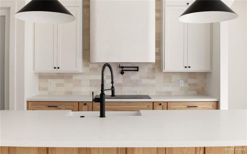 1012 N Trinity Street, Edinburg, TX 78541, 3 Habitaciones Habitaciones , ,2 BañosBaños,Residential,En Venta,1012 N Trinity Street,0,483493