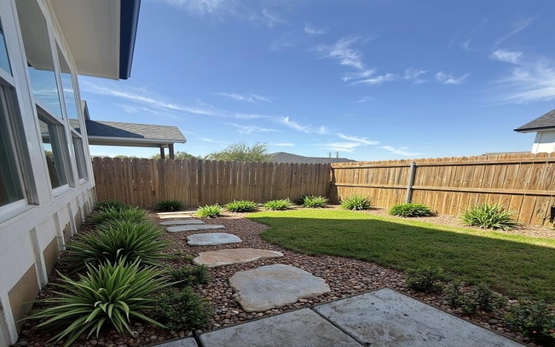 300 Rike, Mabank, TX 75156, 3 Bedrooms Bedrooms, ,2 BathroomsBathrooms,Residential,For Sale,300 Rike,0,109827