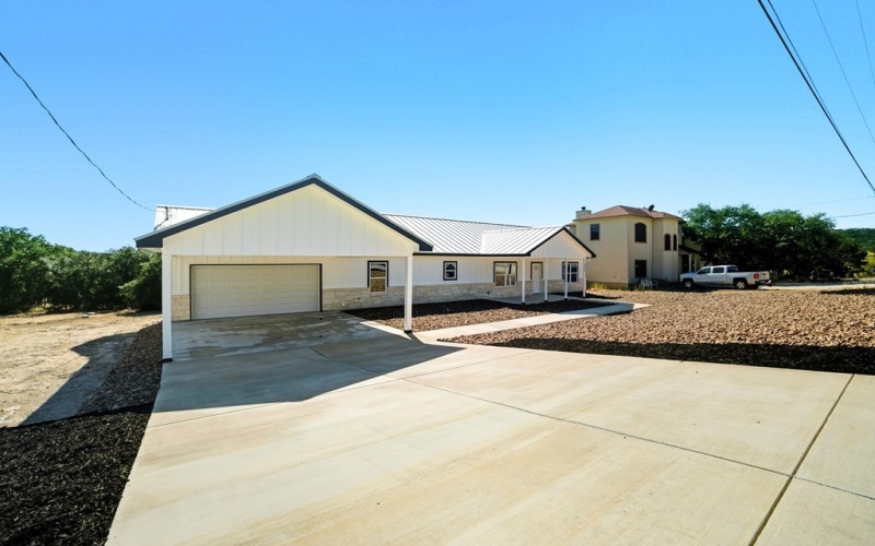 221 Deer Oaks Dr, Lakehills, TX 78063, 3 Bedrooms Bedrooms, ,2 BathroomsBathrooms,Residential,For Sale,221 Deer Oaks Dr,0,120612