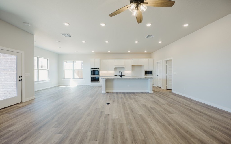 514 Tradesman Rd, Odessa, TX 79765, 4 Habitaciones Habitaciones , ,3 BañosBaños,Residential,En Venta,514 Tradesman Rd,0,163723
