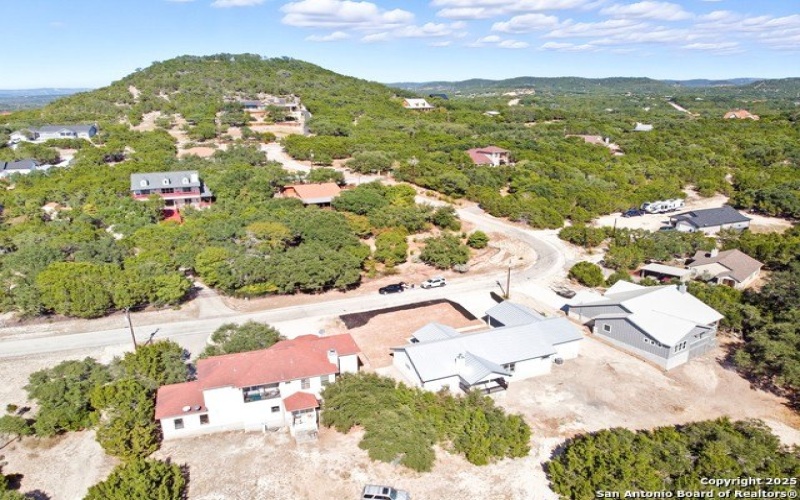 221 Deer Oaks Dr, Lakehills, TX 78063, 3 Habitaciones Habitaciones , ,2 BañosBaños,Residential,En Venta,221 Deer Oaks Dr,0,1915925