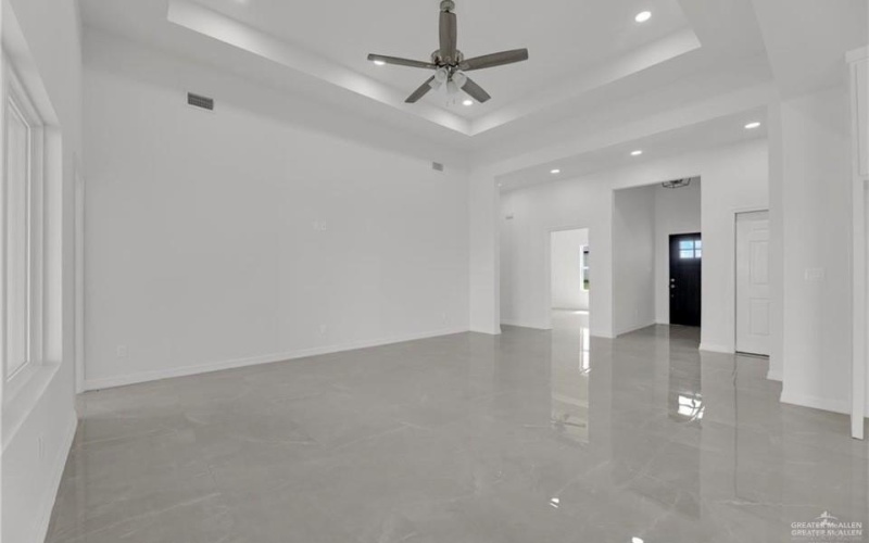 2112 N 28th Street, Hidalgo, TX 78557, 3 Bedrooms Bedrooms, ,2 BathroomsBathrooms,Residential,For Sale,2112 N 28th Street,466275