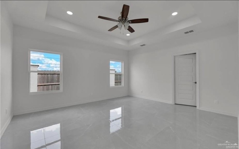 2112 N 28th Street, Hidalgo, TX 78557, 3 Bedrooms Bedrooms, ,2 BathroomsBathrooms,Residential,For Sale,2112 N 28th Street,466275