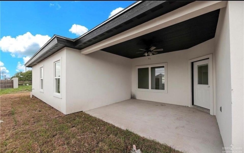 2112 N 28th Street, Hidalgo, TX 78557, 3 Bedrooms Bedrooms, ,2 BathroomsBathrooms,Residential,For Sale,2112 N 28th Street,466275