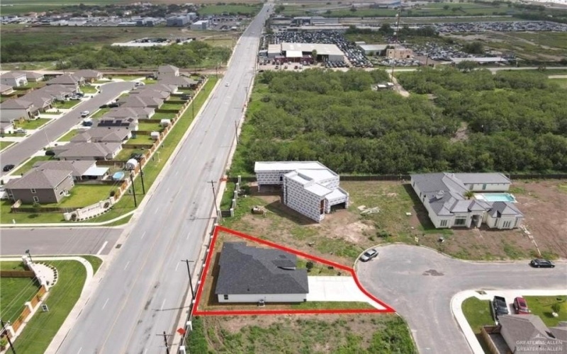 2112 N 28th Street, Hidalgo, TX 78557, 3 Bedrooms Bedrooms, ,2 BathroomsBathrooms,Residential,For Sale,2112 N 28th Street,466275