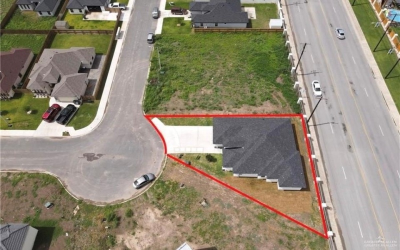2112 N 28th Street, Hidalgo, TX 78557, 3 Bedrooms Bedrooms, ,2 BathroomsBathrooms,Residential,For Sale,2112 N 28th Street,466275