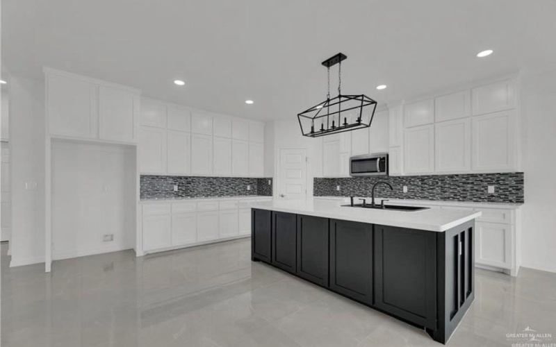 2112 N 28th Street, Hidalgo, TX 78557, 3 Bedrooms Bedrooms, ,2 BathroomsBathrooms,Residential,For Sale,2112 N 28th Street,466275