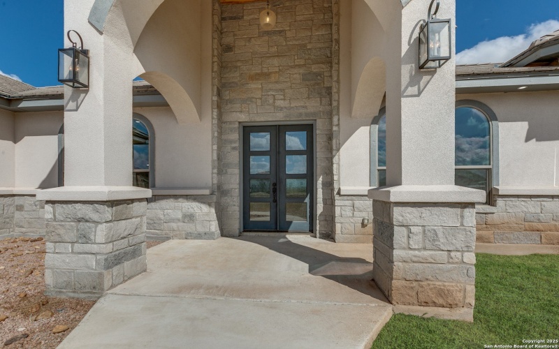 252 Venado Oaks, Castroville, TX 78009, 5 Bedrooms Bedrooms, ,5 BathroomsBathrooms,Residential,For Sale,252 Venado Oaks,0,1916075