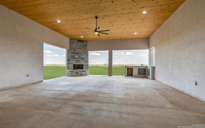 252 Venado Oaks, Castroville, TX 78009, 5 Bedrooms Bedrooms, ,5 BathroomsBathrooms,Residential,For Sale,252 Venado Oaks,0,1916075