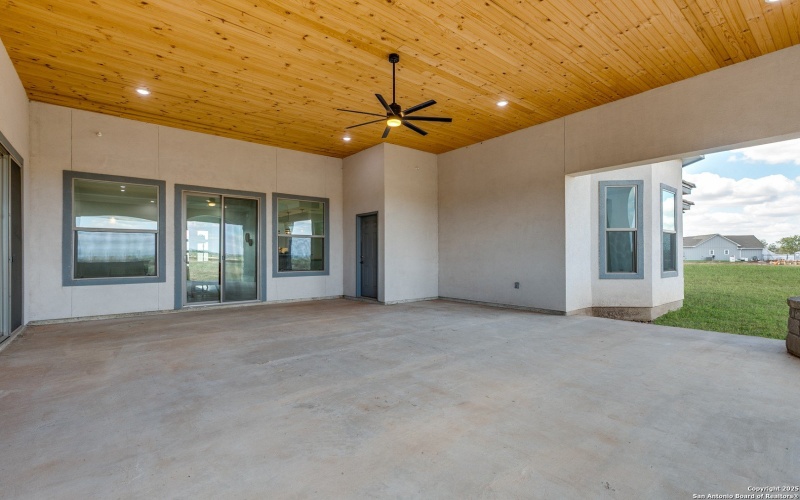 252 Venado Oaks, Castroville, TX 78009, 5 Bedrooms Bedrooms, ,5 BathroomsBathrooms,Residential,For Sale,252 Venado Oaks,0,1916075