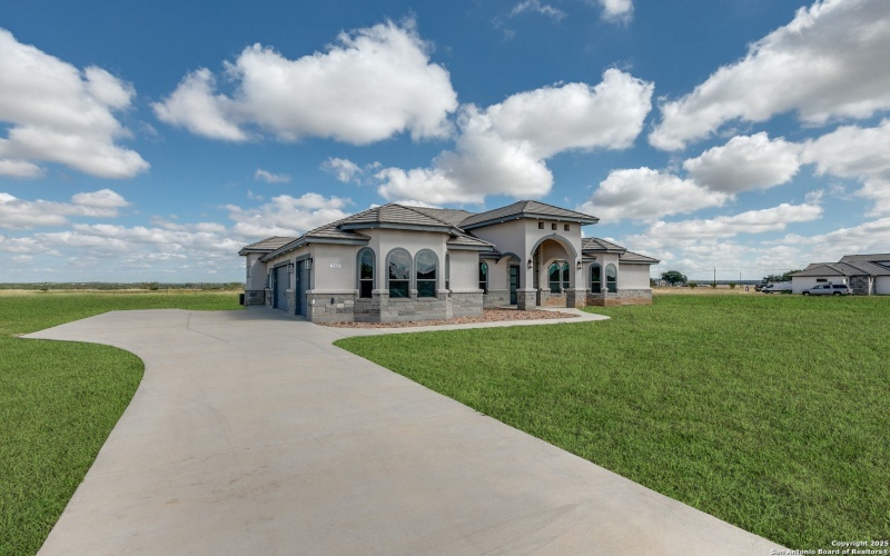 252 Venado Oaks, Castroville, TX 78009, 5 Bedrooms Bedrooms, ,5 BathroomsBathrooms,Residential,For Sale,252 Venado Oaks,0,1916075