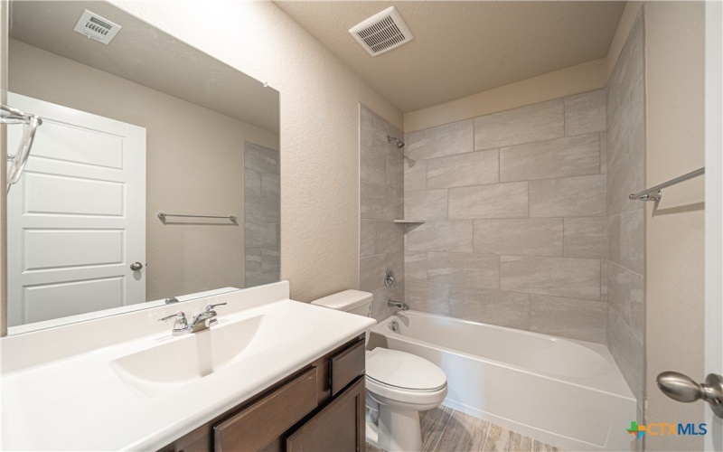 326 Mar Hill Circle, Seguin, TX 78155, 3 Habitaciones Habitaciones , ,2 BañosBaños,Residential,En Venta,326 Mar Hill Circle,0,592332