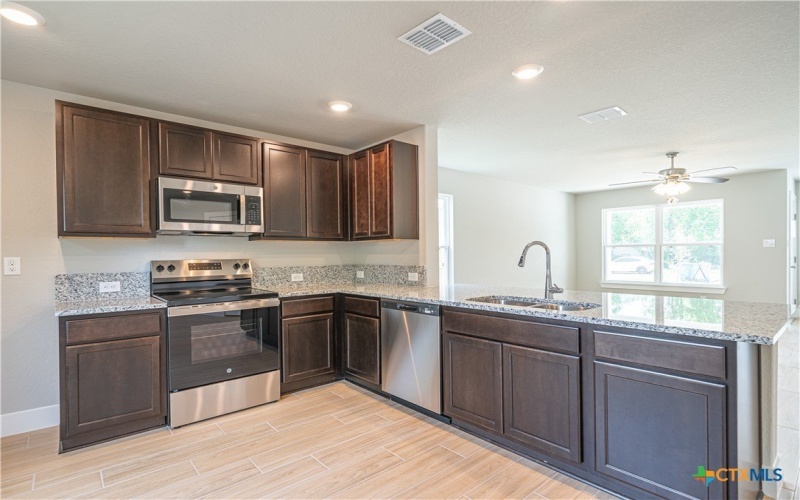 324 Mar Hill Street, Seguin, TX 78155, 3 Habitaciones Habitaciones , ,2 BañosBaños,Residential,En Venta,324 Mar Hill Street,0,592338