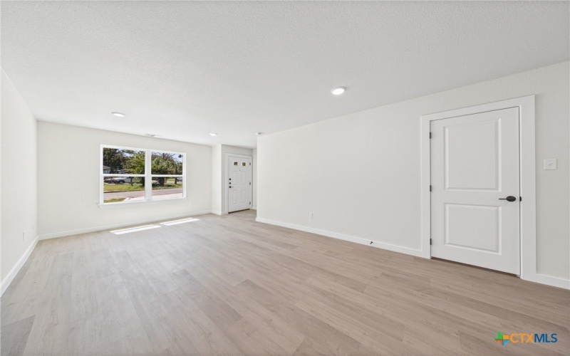 1407 S 5th Street, Temple, TX 76504, 3 Habitaciones Habitaciones , ,2 BañosBaños,Residential,En Venta,1407 S 5th Street,0,595499