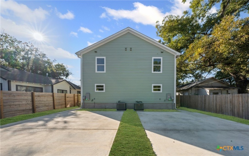 1407 S 5th Street, Temple, TX 76504, 3 Habitaciones Habitaciones , ,2 BañosBaños,Residential,En Venta,1407 S 5th Street,0,595499
