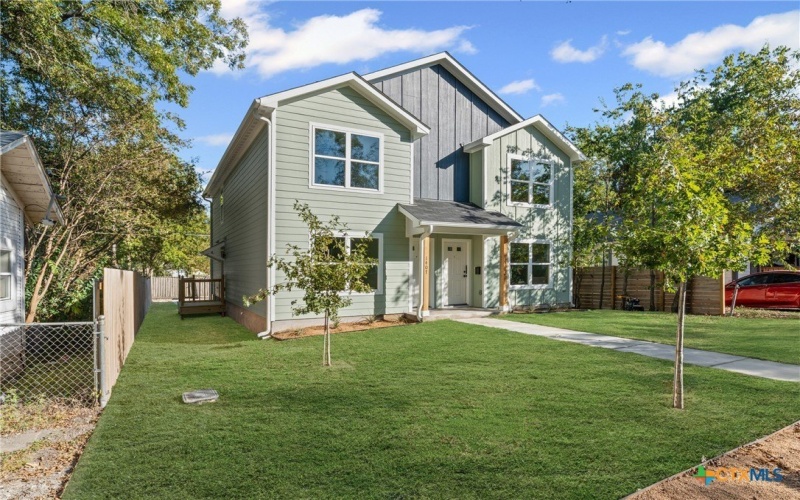 1409 S 5th Street, Temple, TX 76504, 3 Habitaciones Habitaciones , ,2 BañosBaños,Residential,En Venta,1409 S 5th Street,0,595504