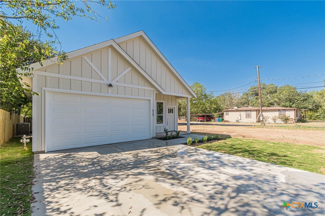 624 Stratton Ave, Seguin, TX 78155, 3 Bedrooms Bedrooms, ,2 BathroomsBathrooms,Residential,For Sale,624 Stratton Ave,0,595545