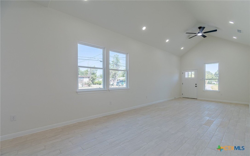 624 Stratton Ave, Seguin, TX 78155, 3 Bedrooms Bedrooms, ,2 BathroomsBathrooms,Residential,For Sale,624 Stratton Ave,0,595545