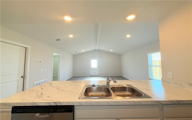 3606 Perry Lane, Corpus Christi, TX 78410, 3 Habitaciones Habitaciones , ,2 BañosBaños,Residential,En Venta,3606 Perry Lane,0,466388