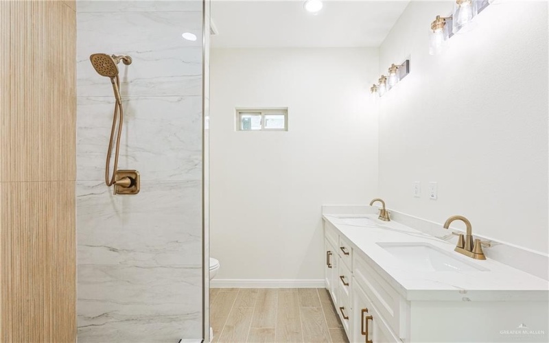 804 W 27th Street, Mission, TX 78574, 3 Bedrooms Bedrooms, ,2 BathroomsBathrooms,Residential,For Sale,804 W 27th Street,0,483108