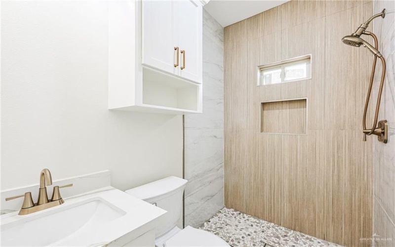 804 W 27th Street, Mission, TX 78574, 3 Bedrooms Bedrooms, ,2 BathroomsBathrooms,Residential,For Sale,804 W 27th Street,0,483108