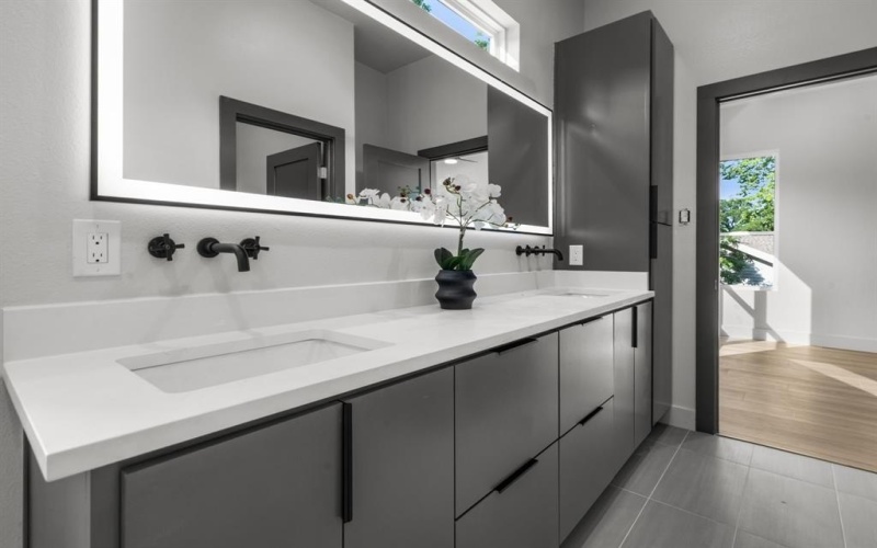 912 Brookwood Drive, Dallas, TX 75224, 4 Habitaciones Habitaciones , ,3 BañosBaños,Residential,En Venta,912 Brookwood Drive,0,21078681