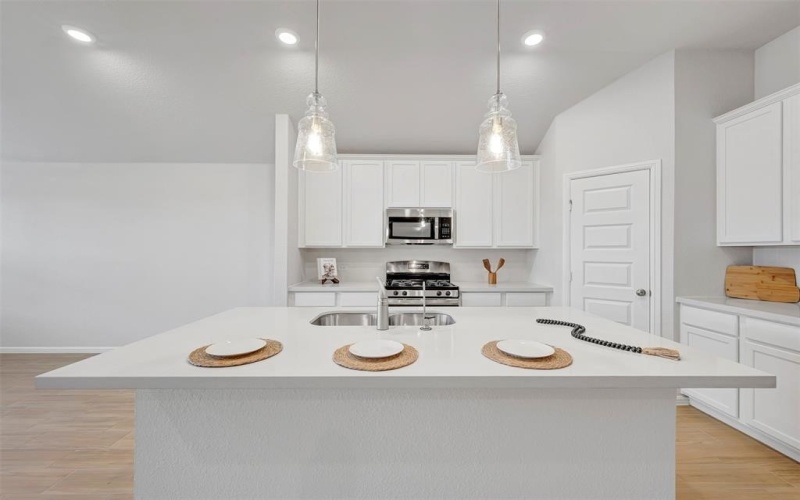 14211 Bacton Road, Pilot Point, TX 76258, 4 Bedrooms Bedrooms, ,2 BathroomsBathrooms,Residential,For Sale,14211 Bacton Road,0,21082065