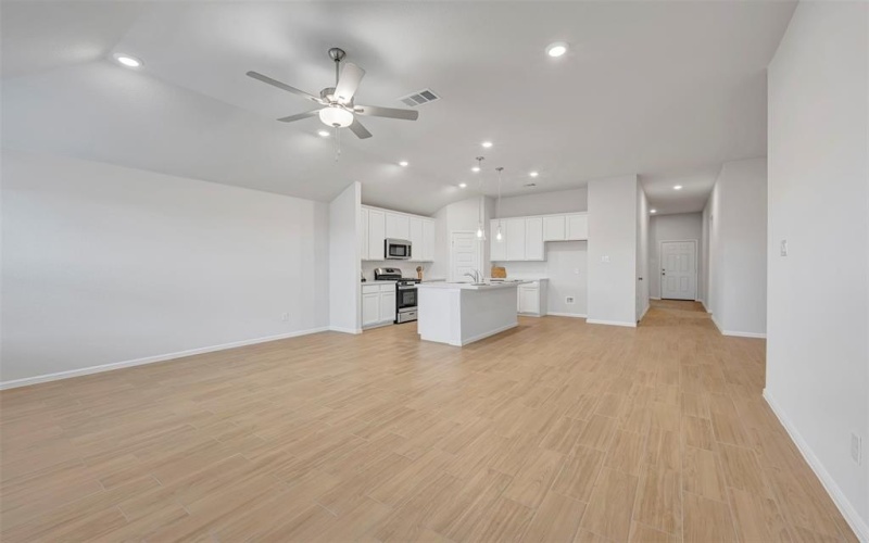 14211 Bacton Road, Pilot Point, TX 76258, 4 Bedrooms Bedrooms, ,2 BathroomsBathrooms,Residential,For Sale,14211 Bacton Road,0,21082065