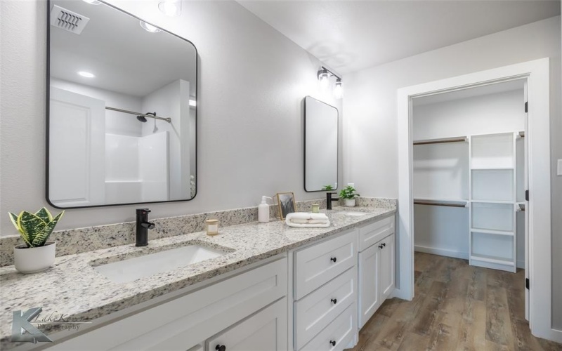 132 Tombstone Road, Abilene, TX 79602, 3 Habitaciones Habitaciones , ,2 BañosBaños,Residential,En Venta,132 Tombstone Road,0,21082108