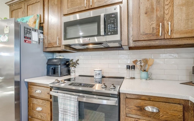 5004 Olivia Lucille Street, Azle, TX 76020, 3 Bedrooms Bedrooms, ,2 BathroomsBathrooms,Residential,For Sale,5004 Olivia Lucille Street,0,21084268
