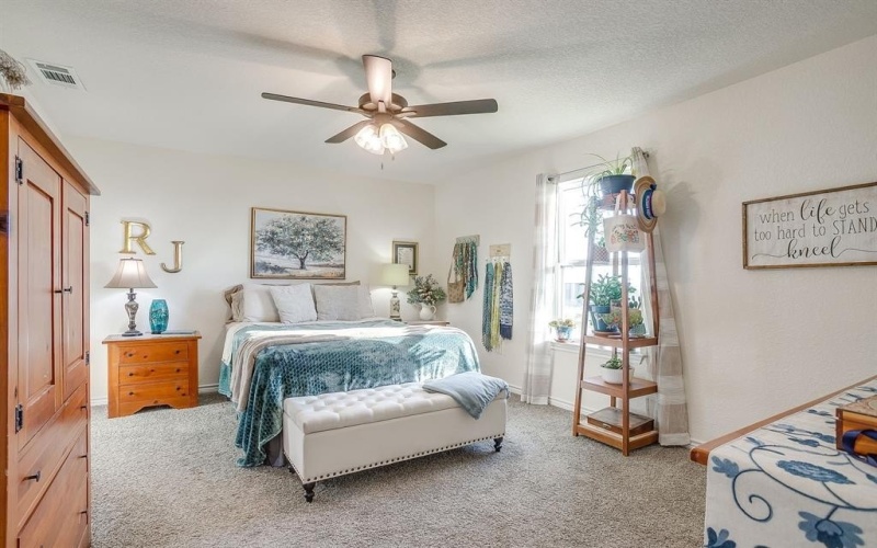 5004 Olivia Lucille Street, Azle, TX 76020, 3 Bedrooms Bedrooms, ,2 BathroomsBathrooms,Residential,For Sale,5004 Olivia Lucille Street,0,21084268