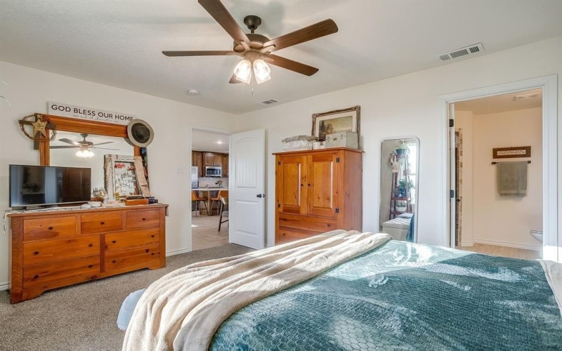 5004 Olivia Lucille Street, Azle, TX 76020, 3 Bedrooms Bedrooms, ,2 BathroomsBathrooms,Residential,For Sale,5004 Olivia Lucille Street,0,21084268