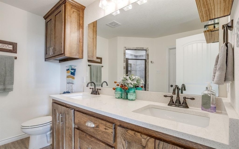 5004 Olivia Lucille Street, Azle, TX 76020, 3 Bedrooms Bedrooms, ,2 BathroomsBathrooms,Residential,For Sale,5004 Olivia Lucille Street,0,21084268