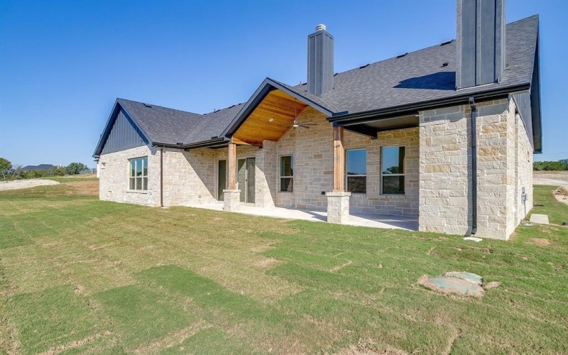 324 Slimp Bluff, Azle, TX 76020, 3 Bedrooms Bedrooms, ,2 BathroomsBathrooms,Residential,For Sale,324 Slimp Bluff,0,21084935