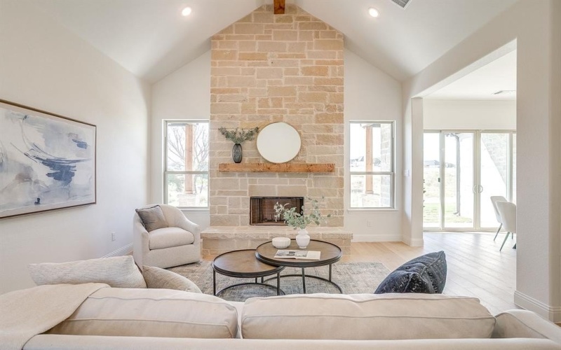 324 Slimp Bluff, Azle, TX 76020, 3 Bedrooms Bedrooms, ,2 BathroomsBathrooms,Residential,For Sale,324 Slimp Bluff,0,21084935