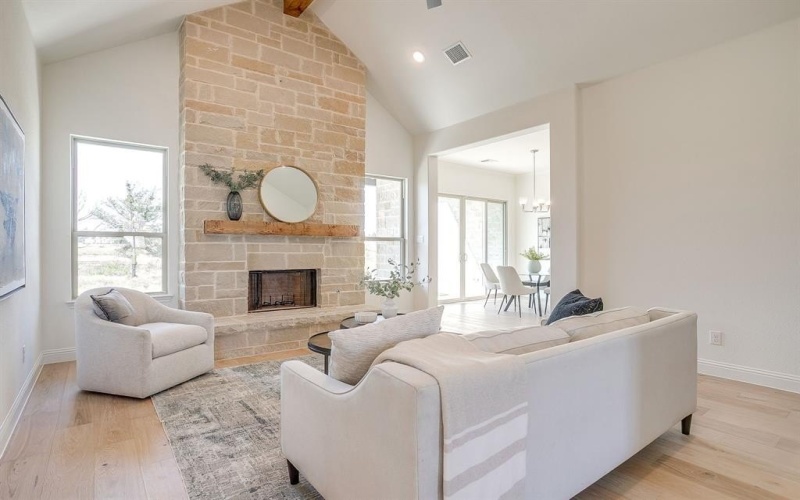 324 Slimp Bluff, Azle, TX 76020, 3 Bedrooms Bedrooms, ,2 BathroomsBathrooms,Residential,For Sale,324 Slimp Bluff,0,21084935