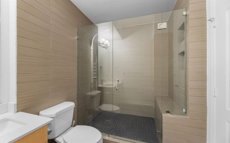 3225 Turtle Creek Boulevard #120, Dallas, TX 75219, 2 Bedrooms Bedrooms, ,2 BathroomsBathrooms,Residential,For Sale,3225 Turtle Creek Boulevard,0,21086755