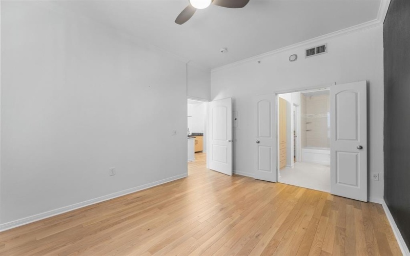 3225 Turtle Creek Boulevard #120, Dallas, TX 75219, 2 Bedrooms Bedrooms, ,2 BathroomsBathrooms,Residential,For Sale,3225 Turtle Creek Boulevard,0,21086755