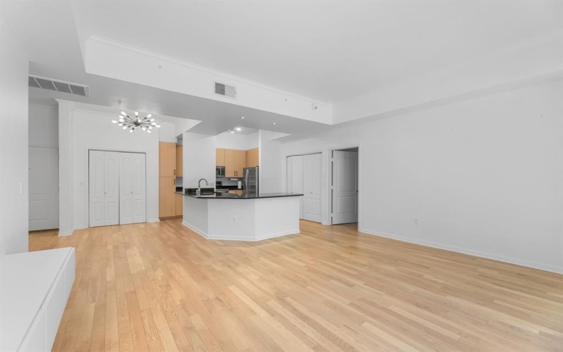 3225 Turtle Creek Boulevard #120, Dallas, TX 75219, 2 Bedrooms Bedrooms, ,2 BathroomsBathrooms,Residential,For Sale,3225 Turtle Creek Boulevard,0,21086755