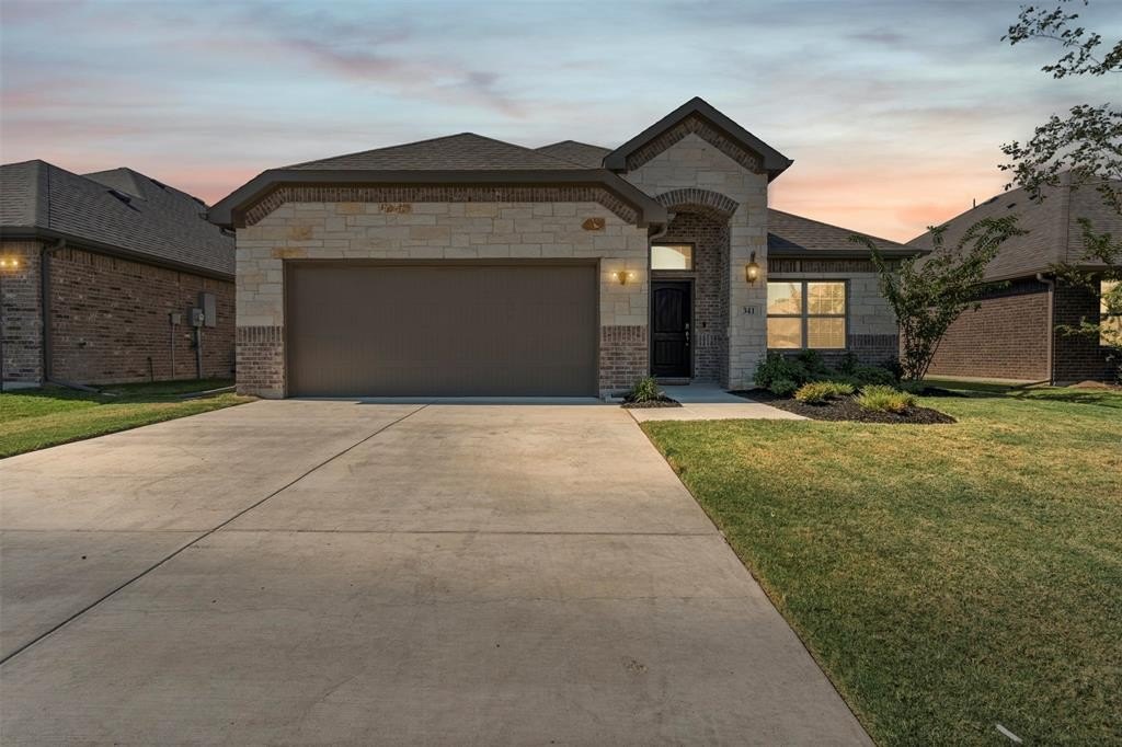 341 Saltmeadow Lane, Red Oak, TX 75154, 3 Habitaciones Habitaciones , ,2 BañosBaños,Residential,En Venta,341 Saltmeadow Lane,0,21087716