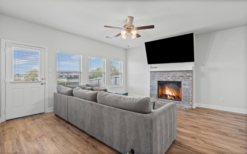 341 Saltmeadow Lane, Red Oak, TX 75154, 3 Habitaciones Habitaciones , ,2 BañosBaños,Residential,En Venta,341 Saltmeadow Lane,0,21087716