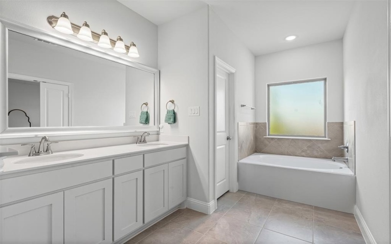 341 Saltmeadow Lane, Red Oak, TX 75154, 3 Habitaciones Habitaciones , ,2 BañosBaños,Residential,En Venta,341 Saltmeadow Lane,0,21087716