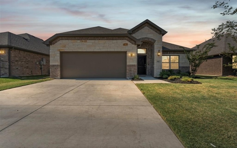 341 Saltmeadow Lane, Red Oak, TX 75154, 3 Habitaciones Habitaciones , ,2 BañosBaños,Residential,En Venta,341 Saltmeadow Lane,0,21087716