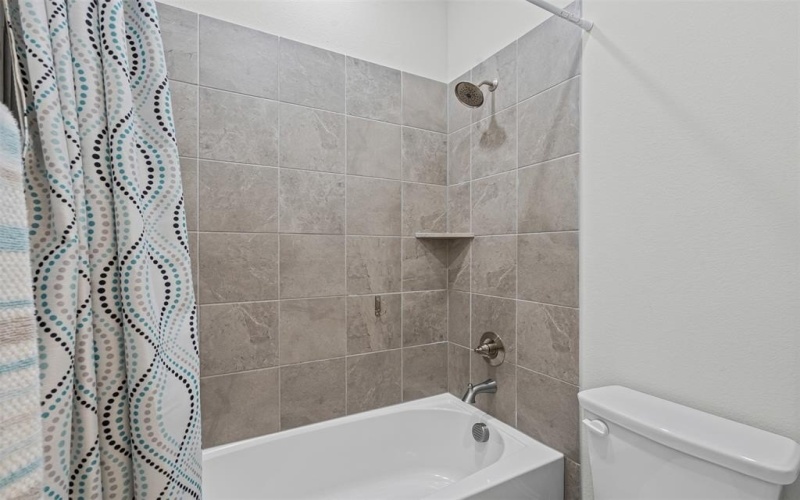 341 Saltmeadow Lane, Red Oak, TX 75154, 3 Habitaciones Habitaciones , ,2 BañosBaños,Residential,En Venta,341 Saltmeadow Lane,0,21087716