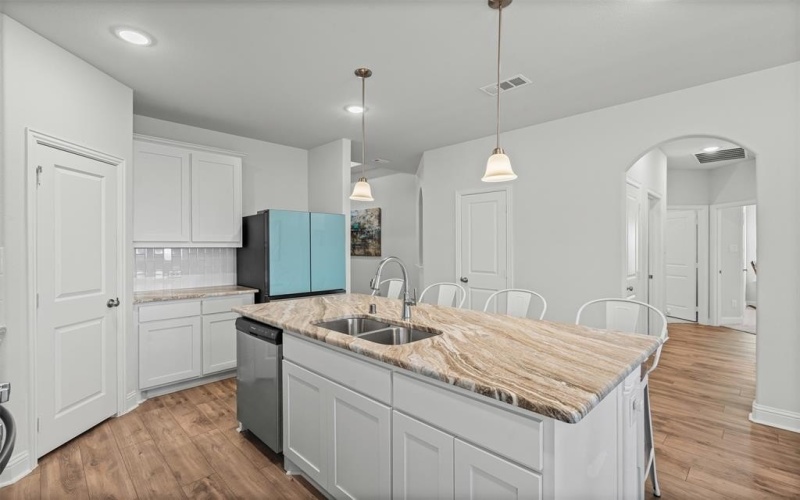 341 Saltmeadow Lane, Red Oak, TX 75154, 3 Habitaciones Habitaciones , ,2 BañosBaños,Residential,En Venta,341 Saltmeadow Lane,0,21087716