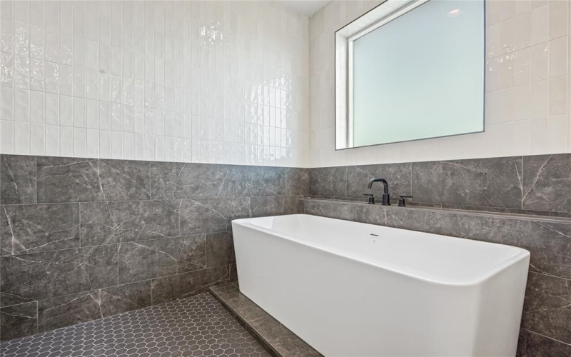 2012 Skylane Drive, Granbury, TX 76049, 4 Bedrooms Bedrooms, ,3 BathroomsBathrooms,Residential,For Sale,2012 Skylane Drive,0,21087977